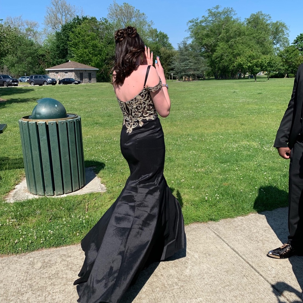 Black and gold prom dress size 6